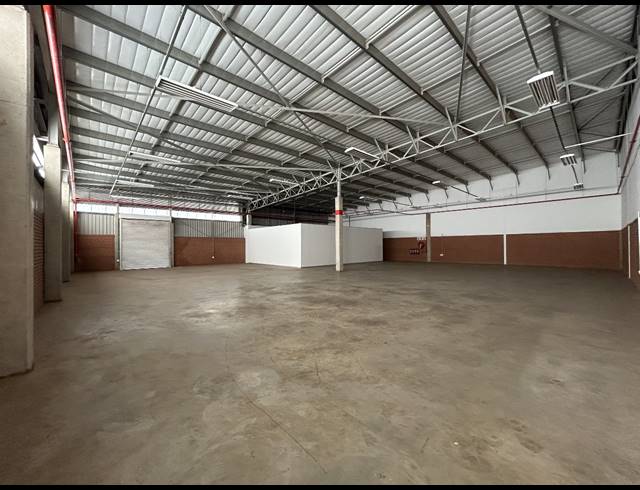 573M² WAREHOUSE TO LET IN CLAYVILLE
